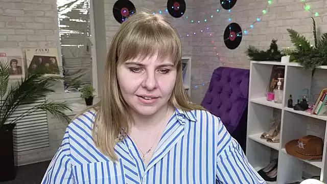 Girls: discover live performances with matured cam models, from teasing to fixations, in a variety of stunning live sex cams.