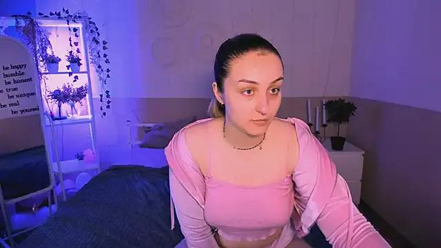 Liaa_Shine from StripChat is Freechat