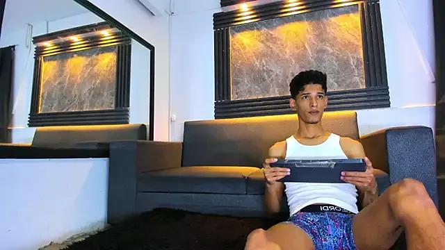 liaam_mendoza from StripChat