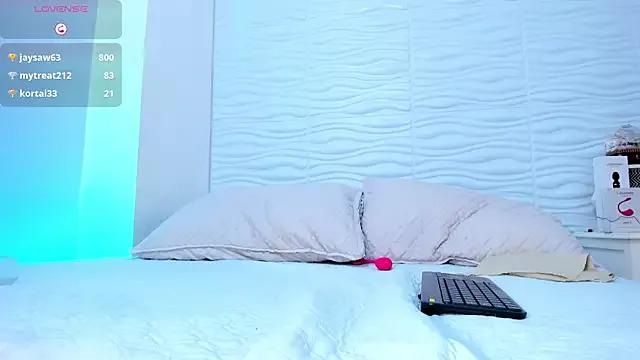 Girls: discover live performances with matured cam models, from teasing to fixations, in a variety of stunning live sex cams.