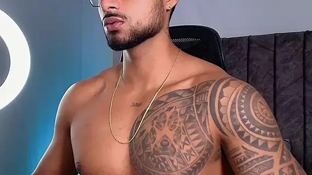 LiamGarcia1 from StripChat is Freechat
