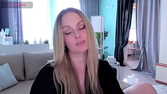 Libby_Nora from StripChat