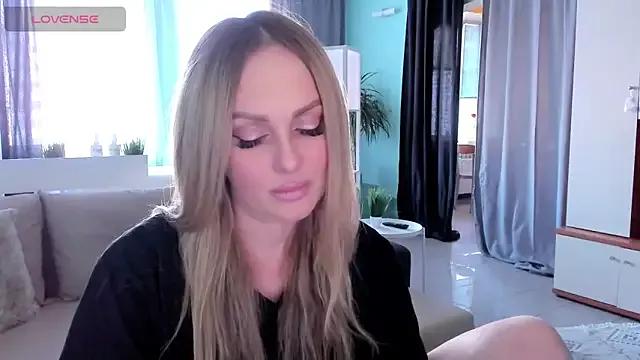 Libby_Nora from StripChat