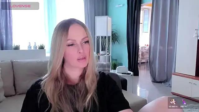 Libby_Nora from StripChat