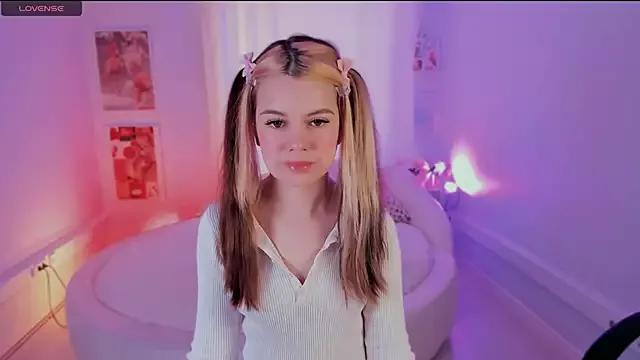 Lil_Amelie from StripChat