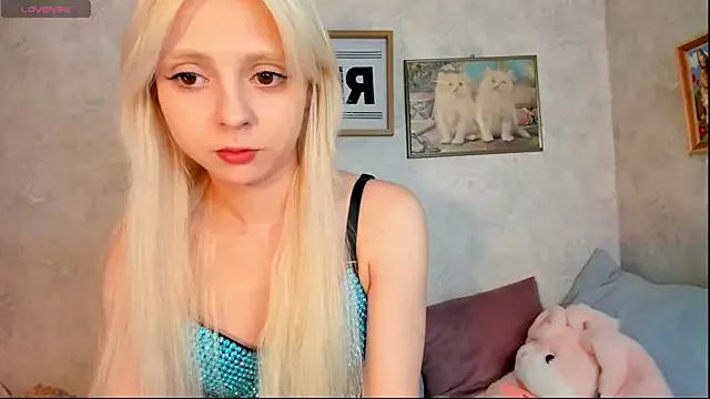 Girls: discover live performances with matured cam models, from teasing to fixations, in a variety of stunning live sex cams.