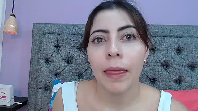 LilaSuni from StripChat is Freechat