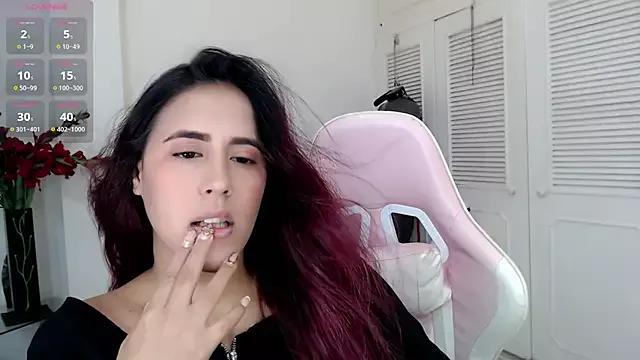 lili_21_ from StripChat