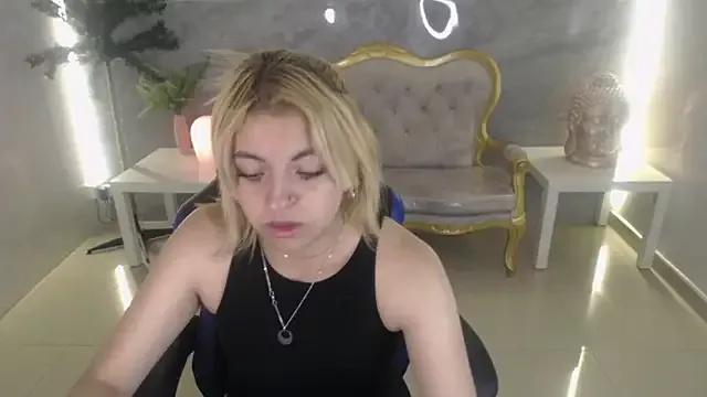 Girls: discover live performances with matured cam models, from teasing to fixations, in a variety of stunning live sex cams.