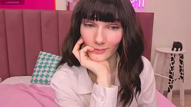 Lili_flowerr from StripChat is Freechat