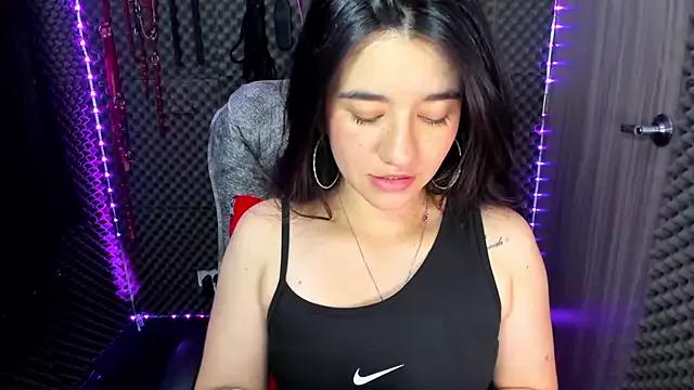 Girls: discover live performances with matured cam models, from teasing to fixations, in a variety of stunning live sex cams.