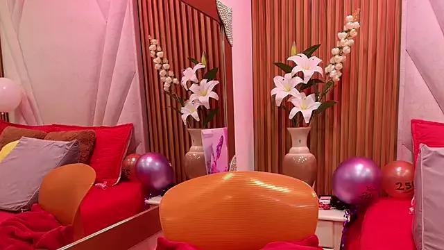 Girls: discover live performances with matured cam models, from teasing to fixations, in a variety of stunning live sex cams.