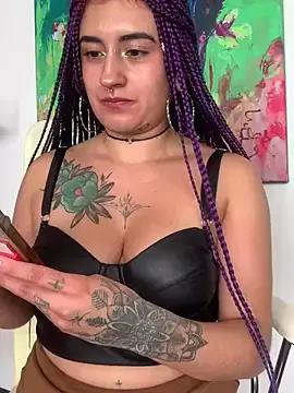 Girls: discover live performances with matured cam models, from teasing to fixations, in a variety of stunning live sex cams.