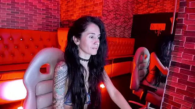 Girls: discover live performances with matured cam models, from teasing to fixations, in a variety of stunning live sex cams.