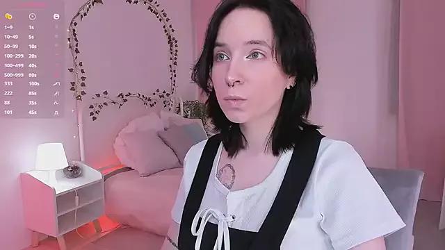lilithlunna from StripChat is Freechat
