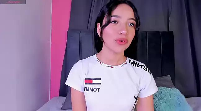 Girls: discover live performances with matured cam models, from teasing to fixations, in a variety of stunning live sex cams.