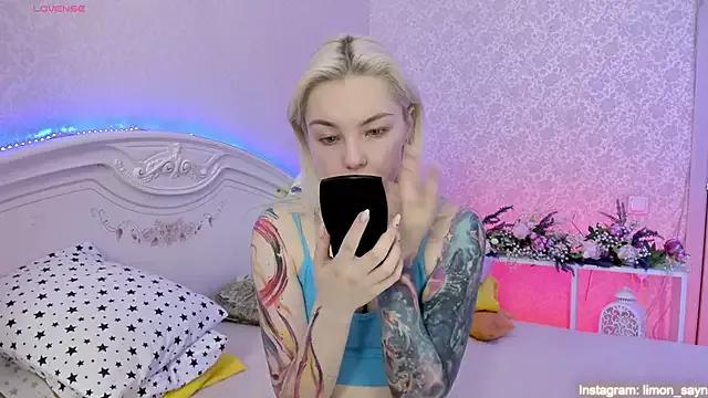 LillyMoure_ from StripChat
