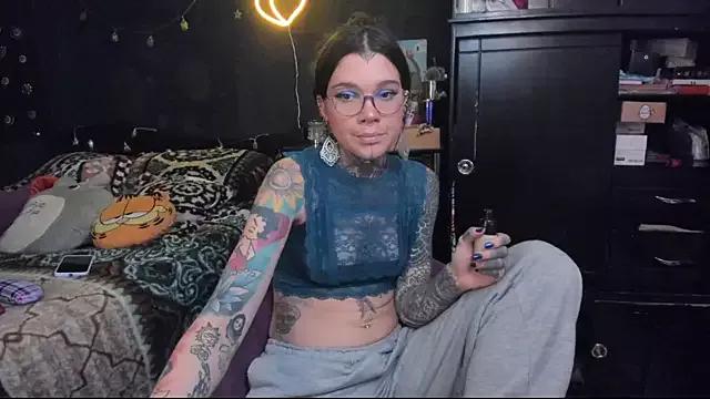 Lilmarieee from StripChat