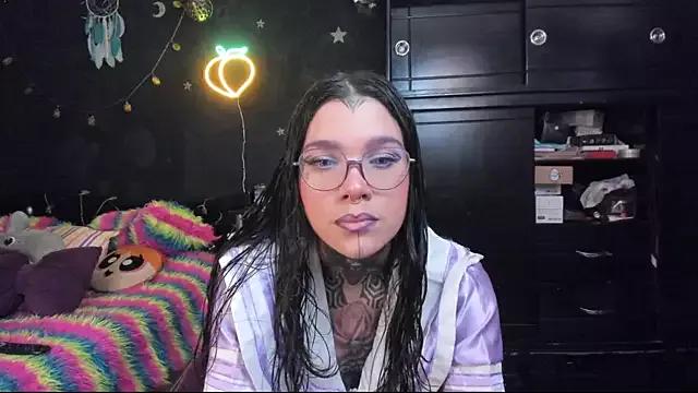 Lilmarieee from StripChat