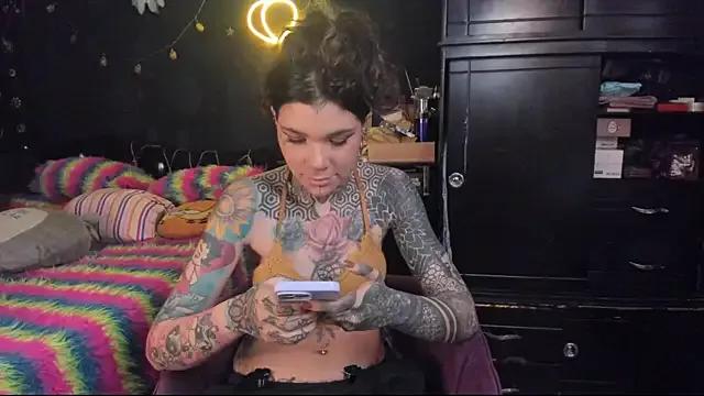 Lilmarieee from StripChat