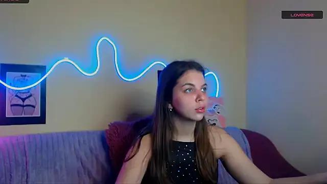 lilyBronks89 from StripChat