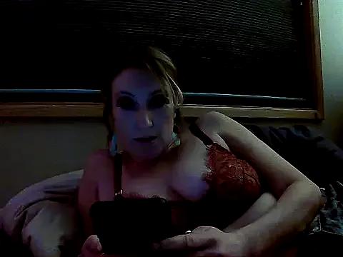 lilyhornyhousewife from StripChat