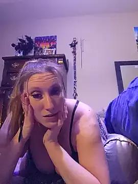 lilyhornyhousewife from StripChat