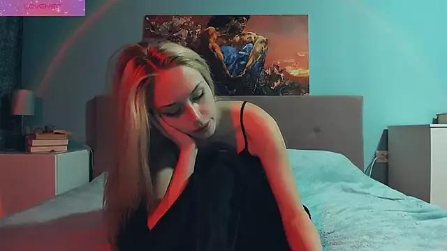 Linda_Roxy from StripChat is Freechat
