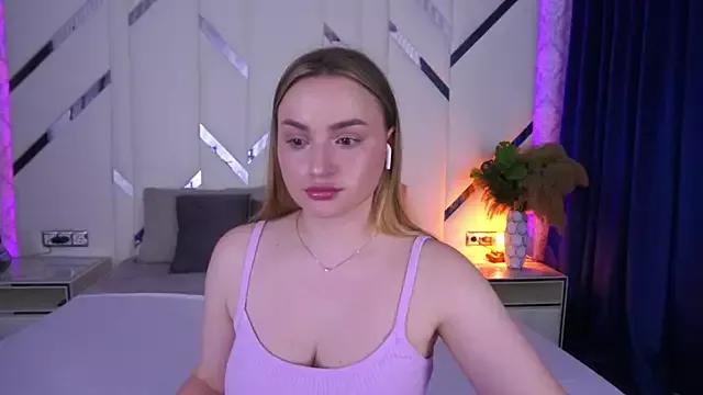Girls: discover live performances with matured cam models, from teasing to fixations, in a variety of stunning live sex cams.