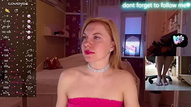 LiSinDoll from StripChat