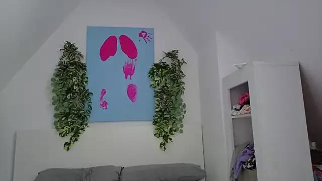 Girls: discover live performances with matured cam models, from teasing to fixations, in a variety of stunning live sex cams.