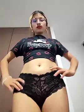 Girls: discover live performances with matured cam models, from teasing to fixations, in a variety of stunning live sex cams.