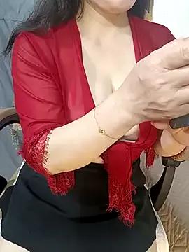 Girls: discover live performances with matured cam models, from teasing to fixations, in a variety of stunning live sex cams.