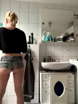 little_miss_87 from StripChat