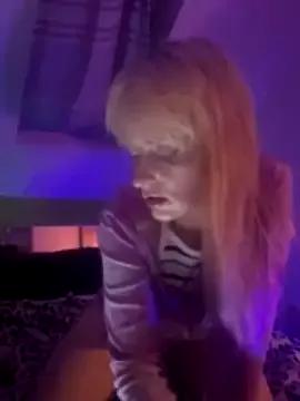 little_miss_87 from StripChat
