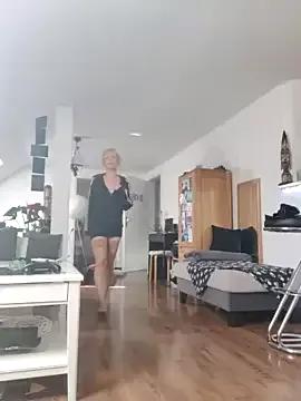little_miss_87 from StripChat