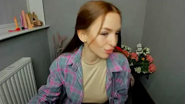 Little_Sandra from StripChat is Freechat