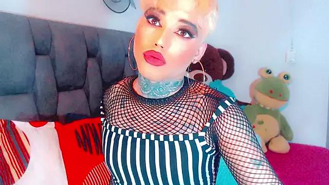 Girls: discover live performances with matured cam models, from teasing to fixations, in a variety of stunning live sex cams.