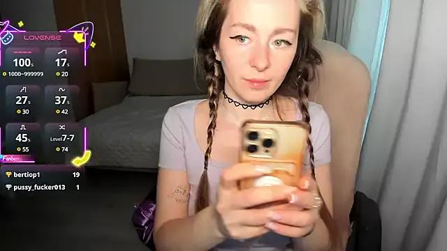 littlemissfortune from StripChat