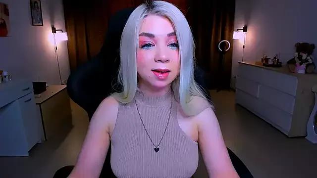 littleSiyfairy from StripChat is Freechat