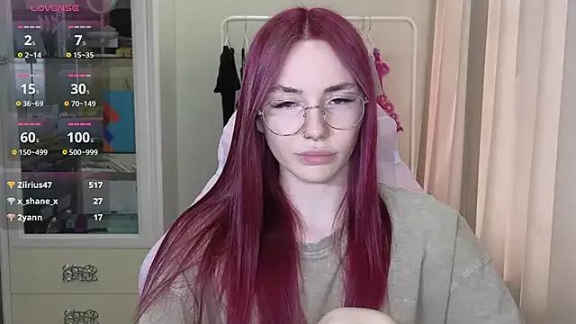 Girls: discover live performances with matured cam models, from teasing to fixations, in a variety of stunning live sex cams.