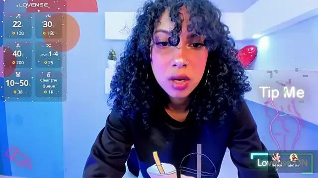 LizRose9 from StripChat is Freechat