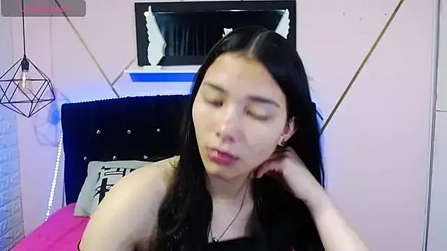 Girls: discover live performances with matured cam models, from teasing to fixations, in a variety of stunning live sex cams.