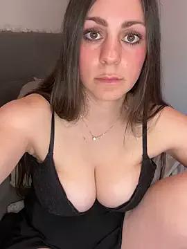 Loella-Rose from StripChat