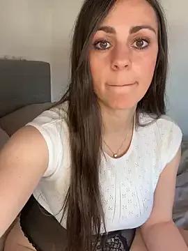 Loella-Rose from StripChat