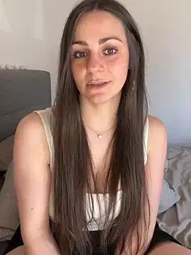 Loella-Rose from StripChat