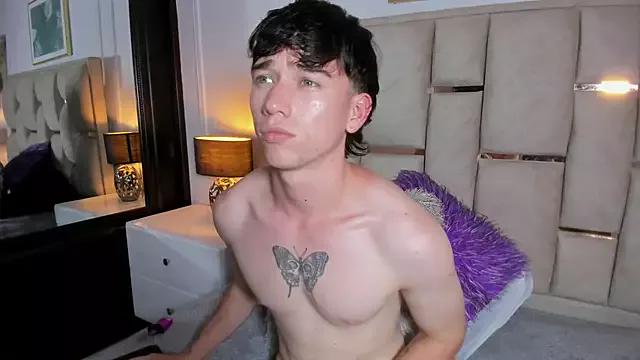 Logan_Whitee from StripChat is Freechat