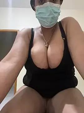 Lola-Sexxx from StripChat is Freechat