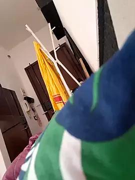lola9393girl from StripChat is Freechat
