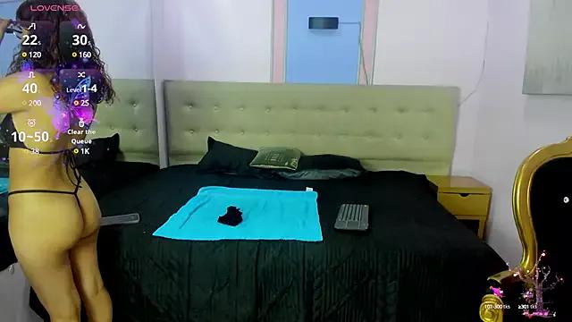 Lola_Vecassalt from StripChat is Freechat